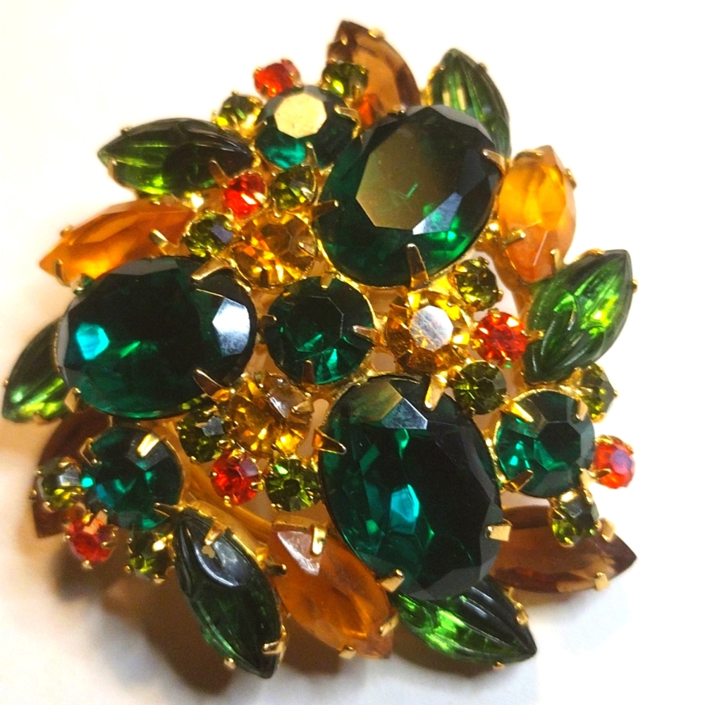 VINTAGE COLORED BROOCH - Picture 4 of 4